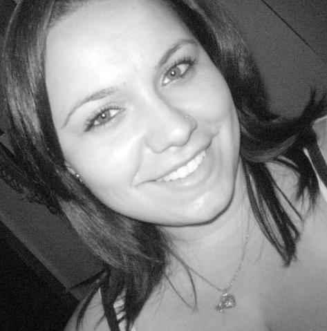 Interested...on people, on passions, on life...totaly into friends and actually loving twitter!
