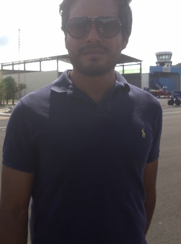 empresario, abogado.