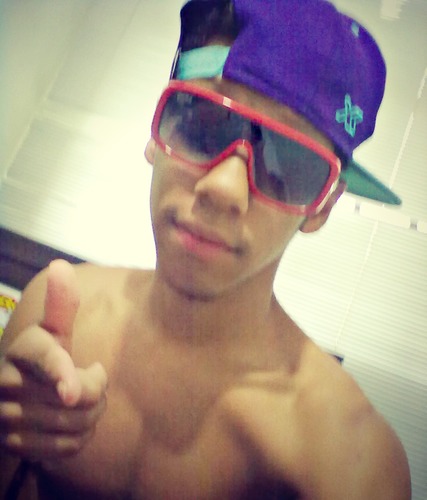 te amo,te amo e te amo muito sz: @_gabiravara aqui :c