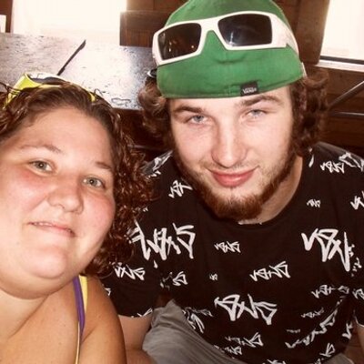 Profile Picture of Mandy (@HoneycuttMandy) on Twitter