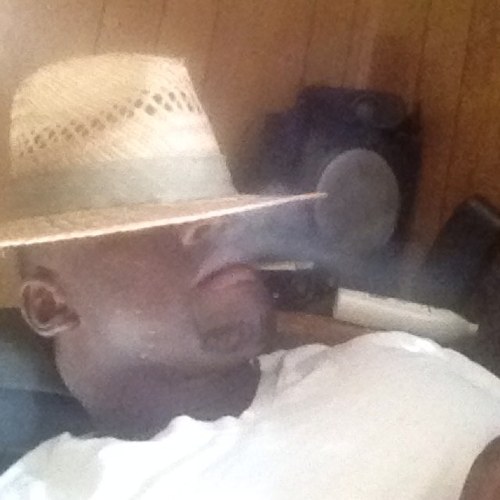 TeamNoShirt803's profile picture. #laidback #cooldude #workoutstud #TeamICare #teamsweetheart #hardwordteam #moneyteam #TwoTimeHustler #TeamSingle