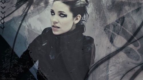 Skylar Grey follows me! Follow: @SkylarGrey #WeLoveYouSkylarGrey #TeamGrey #Invinsibles #SkylarGrey