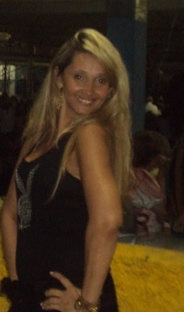 CludiaCacau1's profile picture. 