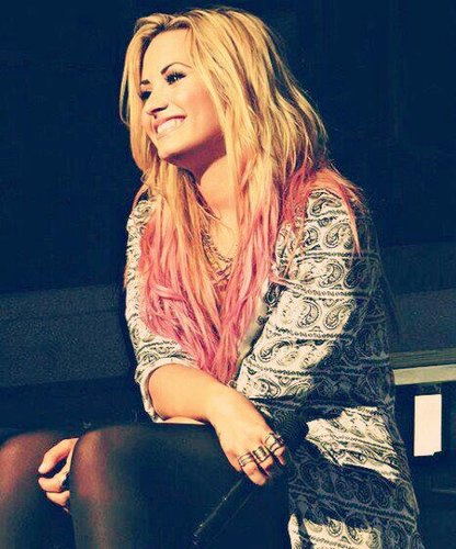 LaylaBreezy's profile picture. Follow mee, ill follow yo back aight? Thanks. c; #Yolo.