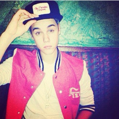 JustinDrewBieber?BeautifulmanTalented;αmαzen:superSEXY!!LovedHimSince2009ImATRUEBelieber..………ThisSpaceIsForWhenHeFollowsMe!!!