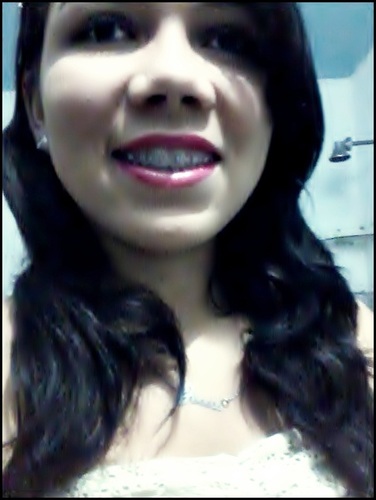 São Paulina,15 aninhos, estudo; sou sinserra; mt simpatica,best; brincalhona e as vezes um pouco chata; DEUS meeu tudo; #Mainha e Painho minha Base !