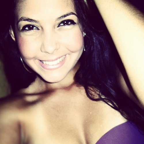sejamos como o sol. que não visa nenhuma recompensa, nenhum elogio, não espera lucros nem fama, simplesmente brilha! http://t.co/szcmSD1HdF