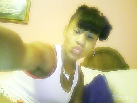 Im Cool Af , Funny ,Single  & Pretty : ) Fwm 
#Ctm'YellowBird Has Spoken Bitchess : )