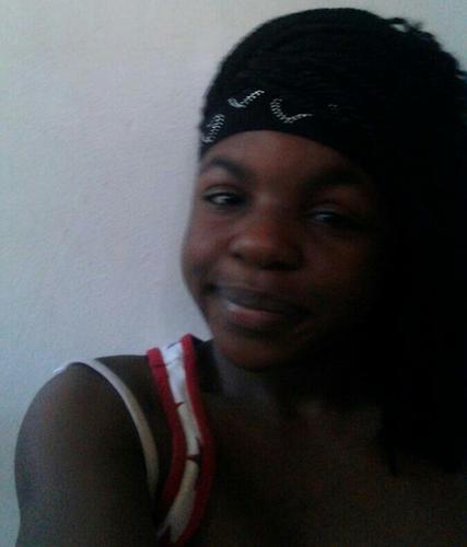 Hi my name is leatrice some of my family members call me trecey and friends call me trecey i love rapping but i can't sing.