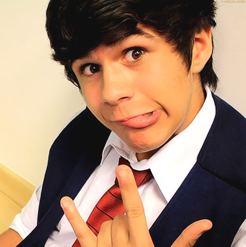 Não tento explicar meu amor por vocês nunca, pois sei que isso é impossível, é único o meu amor  @Cassiorvidal ( Padrinho ) & @karizebrum ♥