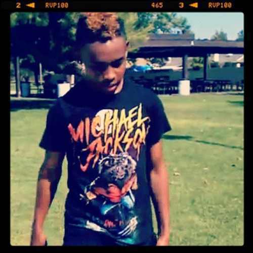 Hey Y'all , I Beez Prodigy ( Parody ) I'm A Freak & I'm Taken. But Ladies Hit Me Up & Bring Some KFC With You ;) A Nigga Hungry ._.