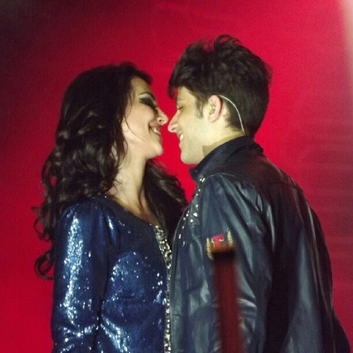 @melfronckowiak e @ChayLeao_Eles se amam, mais não entregam ♥ 27/11/11
Ofc:@Roberchay