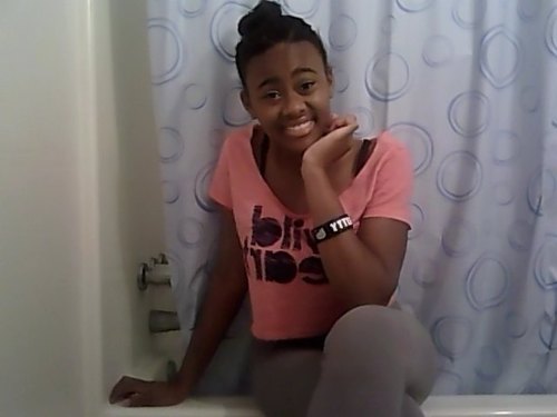 AhmaniSweetluv's profile picture. 