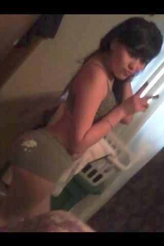 hey its me KANDI *TAKEN* im a wolf * im 17 love meeting new people, IN LOVE WITH SOMEONE NOT SAYING my brother is @johnnycake1983 and im bi too i like girls  *
