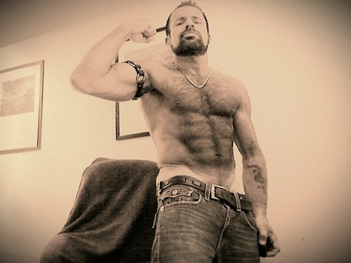 Guys say I am Rough & Rugged yet a Passionate & Erotically Intense MAN. I am single & looking 4 fun and love. See me LIVE on CAM.