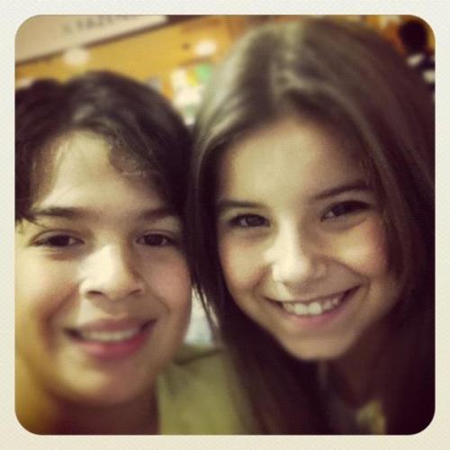 Feito para meus lindo @_JulieRodrigues e @lucassantossbt since 24/7/12 Seguida Pela @_julierodrigues Ofc ? ve nos favoritos