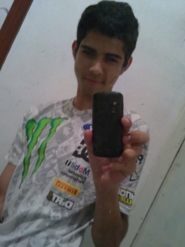 Me chamo Flaviano tenho 19 anos,sincero,chato,muito amigo,e em algumas horas bem safado kkk... ,gosto de fazer tudo ao meu alcançe e as vezes mais.