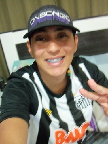 ㅤ(..) ㅤ! , Botam barreiras no caminho mas sou persistente. Posso cair, mas me levanto e sigo em frente . .