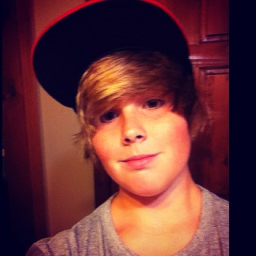 SnapBacks04's profile picture. •I am 11 yrs old •Single •Love Sports •And make sure u follow me!!(:
