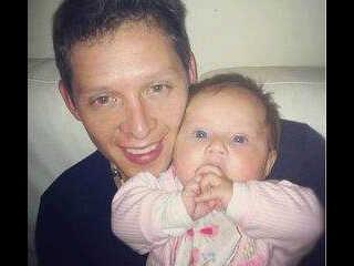 Mi JuanCarlosNo es PerfectoLose,Pero tieneUna SonrisaHermosa*-* Dueño De la Metralleta♥http://t.co/hVnyswJOQB SuperPapá♥