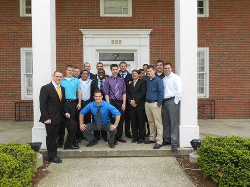 Official Twitter page for the Beta Theta Pi Fraternity of Eastern Illinois University. #GoBeta