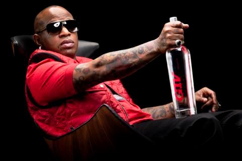 #1 STUNNA..YMCMB TIL I DIE

http://t.co/smGvIxbDhI