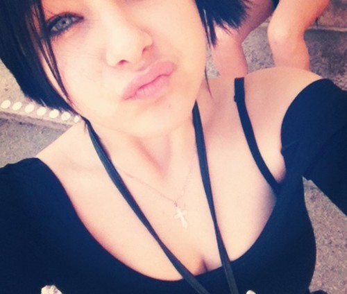 College student, major in fashion. #BossBitch #Irunnoho North Hollywood, California. #Comefindme