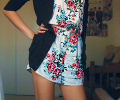 Hi Im Ty.19.I love @NiallOfficial @Harry_Styles @zaynmalik @Louis_Tomlinson @Real_Liam_Payne  4ever #directioner