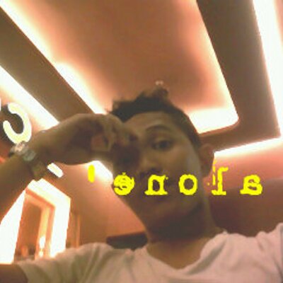 AzzeAira's profile image