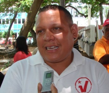 Miembro del FFM, Tutor de la JPSUV-Zulia, Dir. Municipal de Activacion Agropruductiva del PSUV Maracaibo. RODILLA EN TIERRA CON MI COMANDANTE CHAVEZ CARAJO..