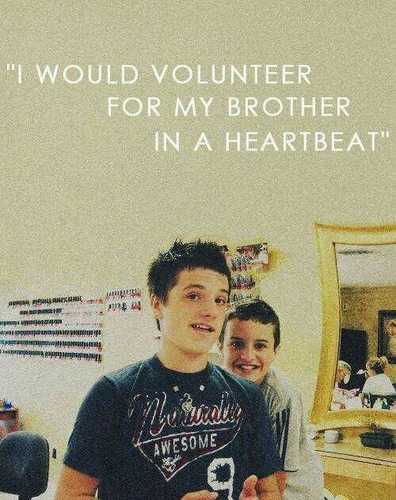 Peetesbread's profile picture. I am peets lovley, hot bread that he gets to munch on when ever he likes.