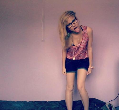 you_slut_'s profile picture. follow my other account - @suckmeb00tiful_ x x x