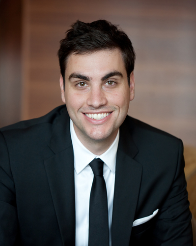 VP Revenue at @BuySellAds, @AuthenticJobs. Taller than you.