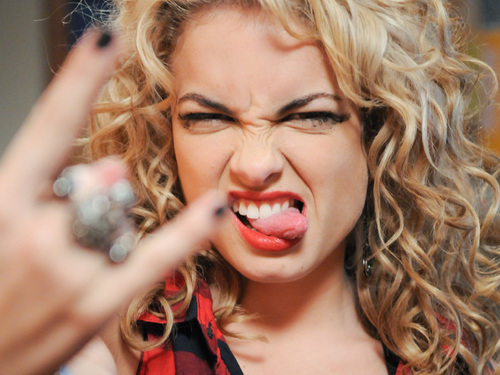 @Lua_Blanco ,aquie não tem como explicar meu amr por vc,mais eu tenho certeza que um dia eu vo te abraçar e explicar tudo isso ok,?
EU TE AMO.