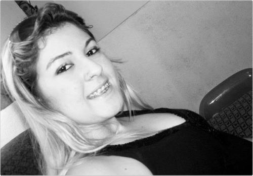 ooi, a lu é minha MINHA m~i~n~h~a só minha flw? u.u @sutiadeboolinha aqui  ///// @lobonadafavela aqui, a lu é só minha sis u-u, fmz *-*