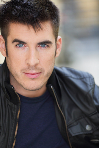 Los Angeles based MOVIE STAR before his breakout role. Until then...  I make pretty pictures on my iMac and play Final Fantasy.