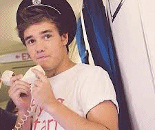Minha vida são 5 boys, que nem sabem da minha existência, estao a milhares de km de mim,e nem sei se vou conhece-los.. - SIM, SOU DIRECTIONER !