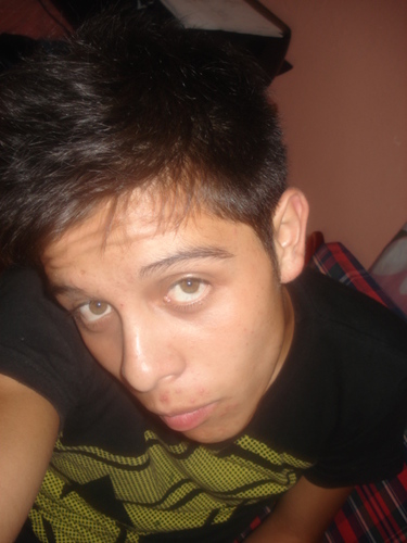 08_ruz's profile picture. 