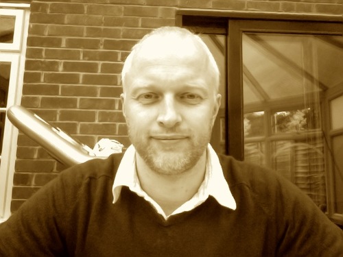 @Equinix - #Technology & #Strategy Executive. #Father of three. #Husband to one. Also, a proper #gadget geek