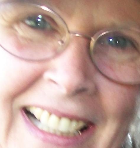 seacliffee's profile picture. 