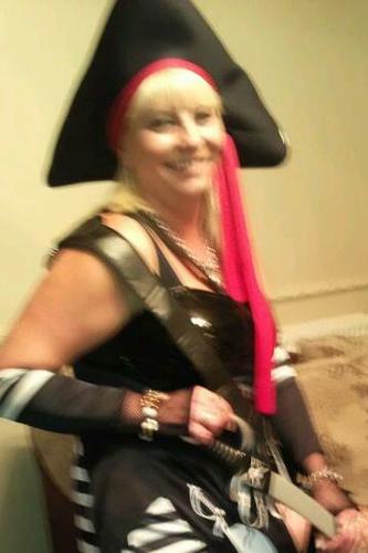 nicolaperry70's profile picture. 