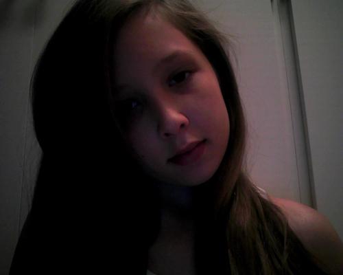 Follow me and i follow you back i promise!