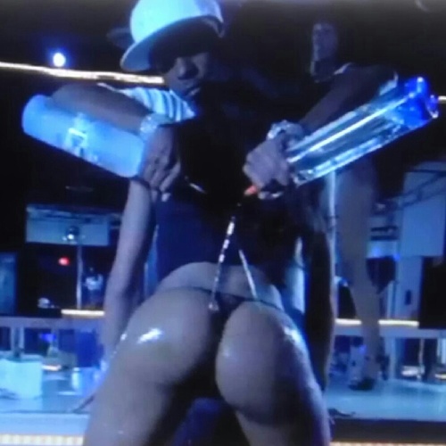 ThaStuntWoman's profile picture. You can find me where the money be! Wife/Mother/Video Vixen/AFE Model. #TeamBigBootySmallWaist Go follow me on Instagram: TheStuntWoman and my TBF @CTBM84!!