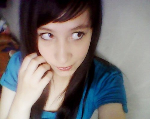 Soy una persona tierna y cariñosa, soy de las que luchan por las cosas que AMAN hasta el fin hasta no poder mas y me encanta el anime y el chocolate xD