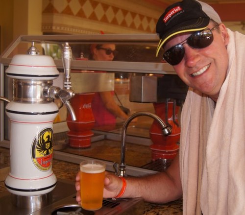 lmorety's profile picture. 