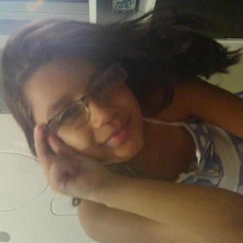 Sou uma menina decidida,legal,compreensiva,super amiga!