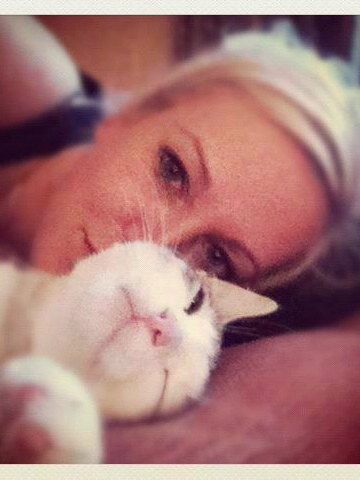 rareracey's profile picture. 