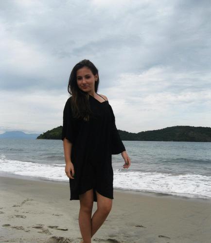 Estudante ,Atéia e Torcedora do Coritiba Foot Ball Club.