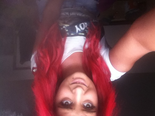 i follow back .caitlin lynch . courtney,gabi,elisha are my bestfriends . im agirl want want want bitch bitch bitch cry cry cry