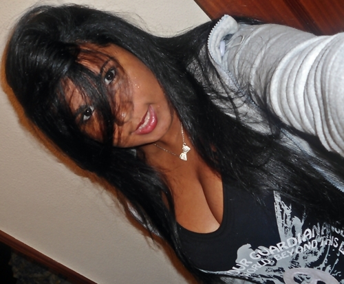 Eu sou assim: doida as vezes, carinhosa, boba,chata, ciumenta e companheira. E eu não vou mudar por causa de ninguém. ;)'

https://t.co/s2nzDSpO4P